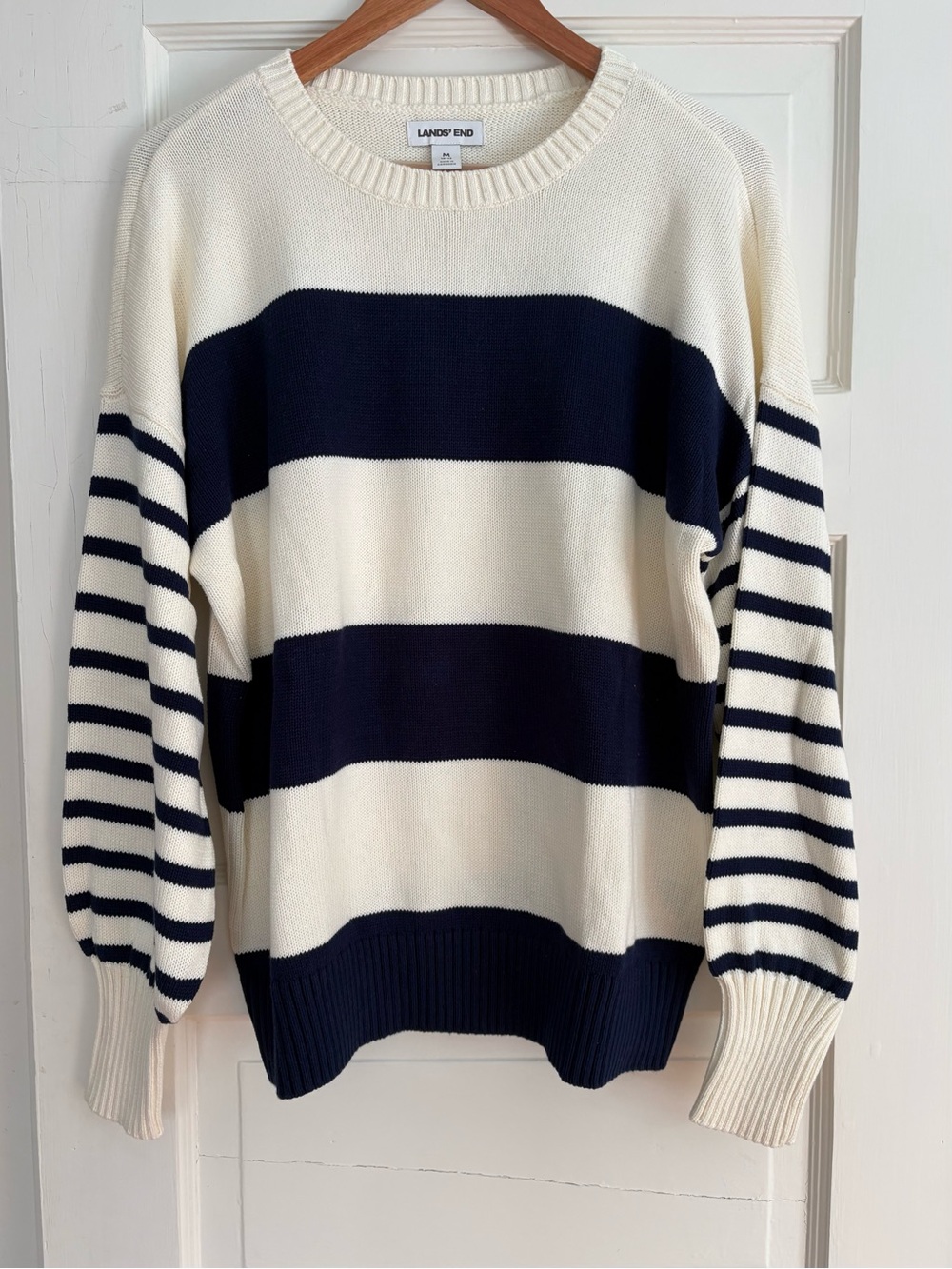 Land’s End New Womens Medium Sweater. Navy/Cream Stripes Preppy Nautical Coastal